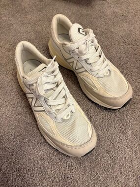 New balance 990v6 White with Sea Salt Size 9